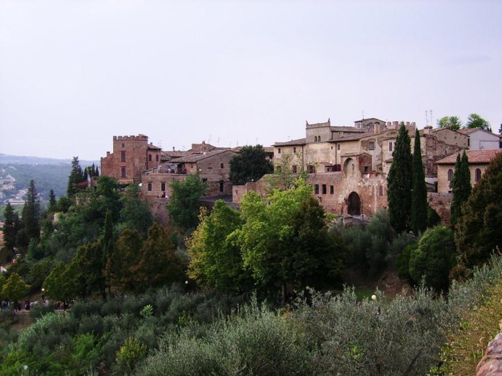 Podere Il Pino Поджибонси Екстериор снимка