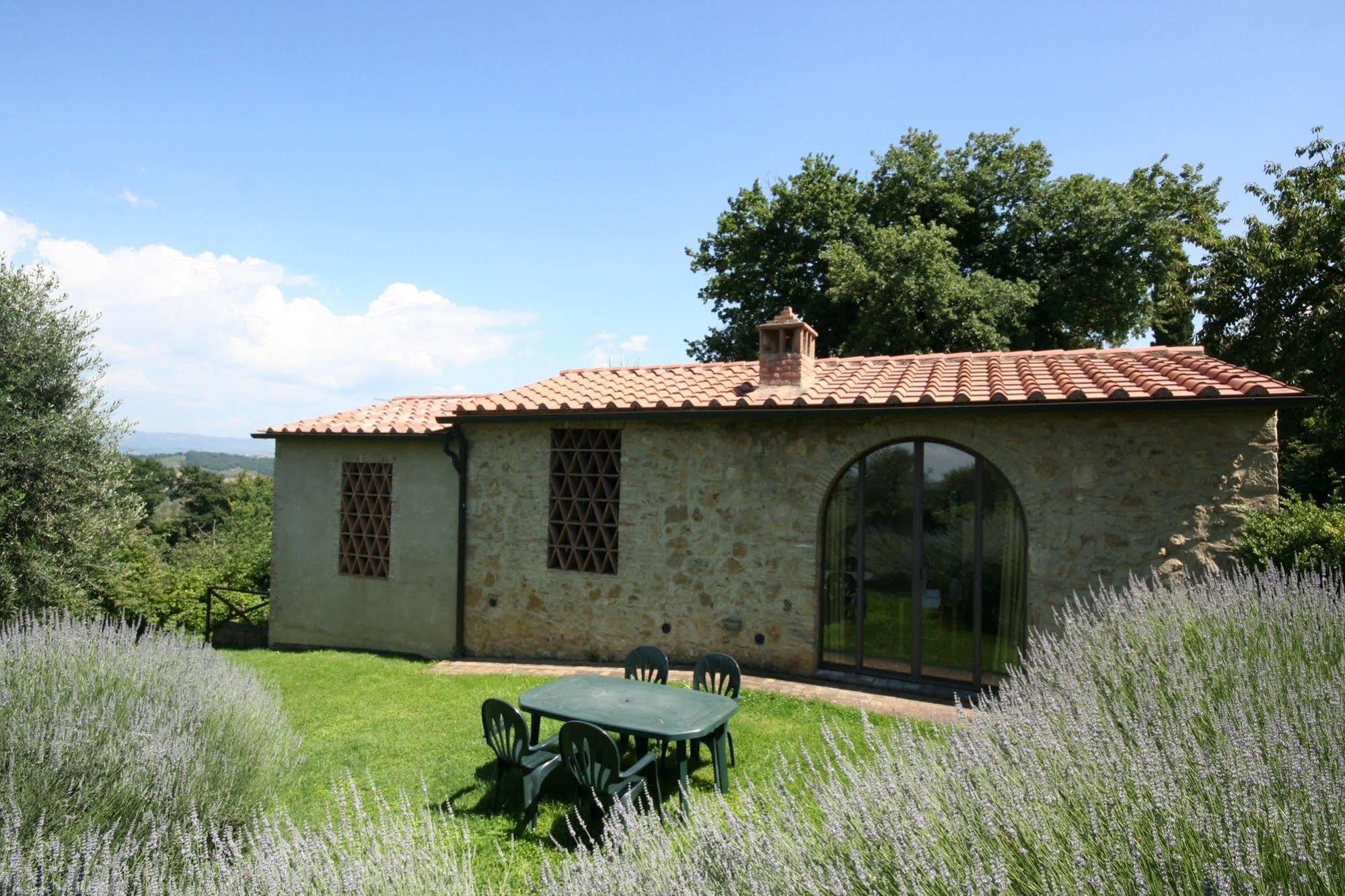 Podere Il Pino Поджибонси Екстериор снимка